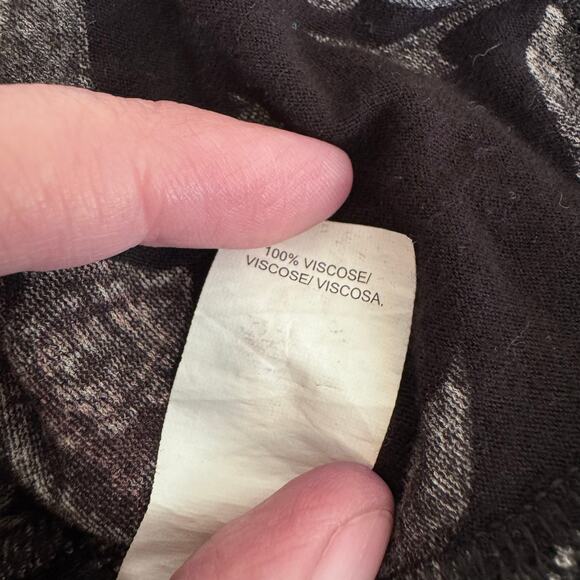 Lucky Brand Womens 3/4 Sleeve Floral Henley Size 1X Black Bohemian Tapestry‎ - Picture 7 of 10